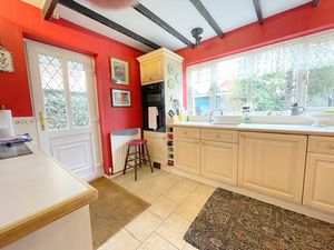 FINCH DRIVE- click for photo gallery